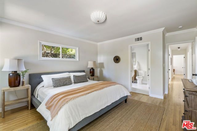 6945 Cedros Avenue, Los Angeles, CA 91405