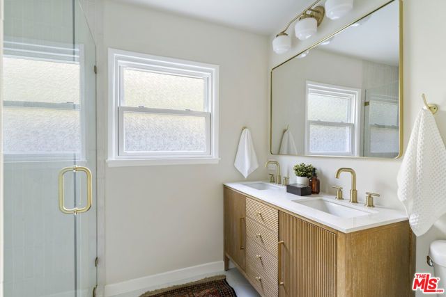 6945 Cedros Avenue, Los Angeles, CA 91405