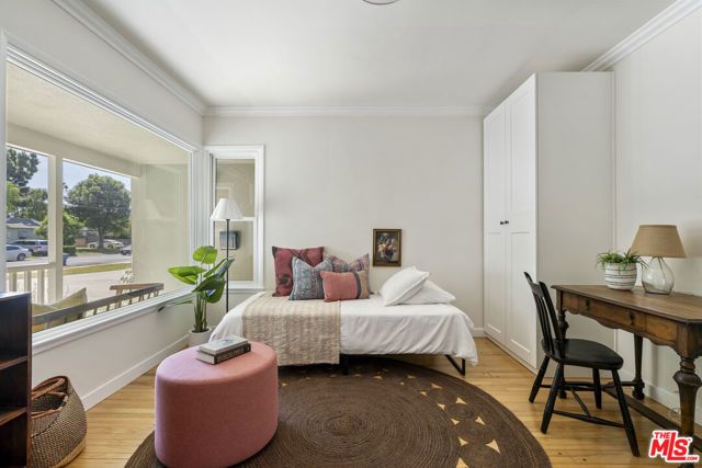 6945 Cedros Avenue, Los Angeles, CA 91405