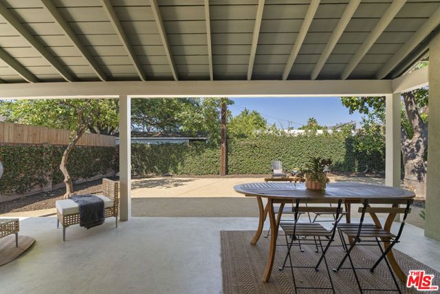 6945 Cedros Avenue, Los Angeles, CA 91405