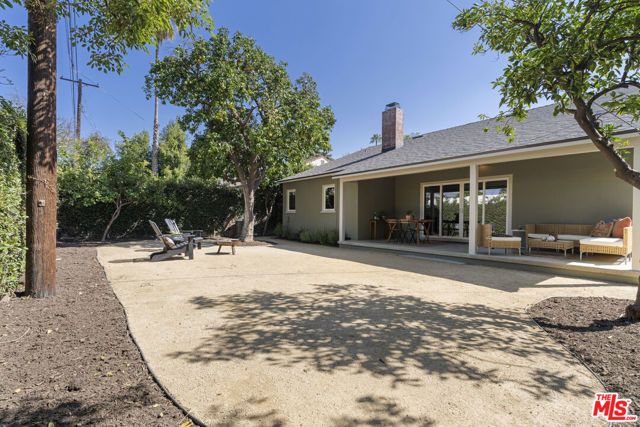6945 Cedros Avenue, Los Angeles, CA 91405