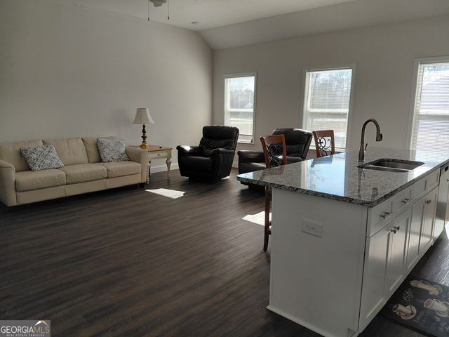 321 Browning Pointe Road, Macon, GA 31216