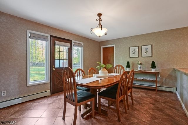 12 Emerald Ct, Clark Twp., NJ 07066