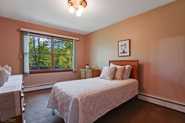 12 Emerald Ct, Clark Twp., NJ 07066