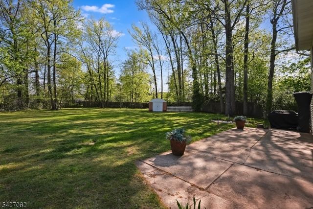 12 Emerald Ct, Clark Twp., NJ 07066