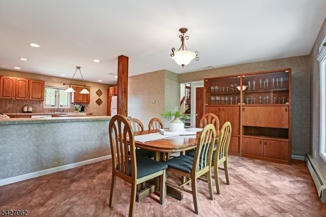 12 Emerald Ct, Clark Twp., NJ 07066