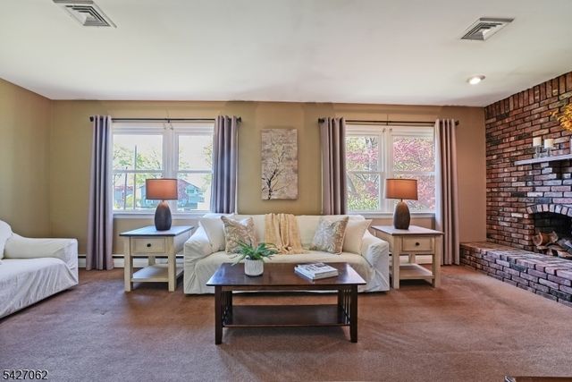 12 Emerald Ct, Clark Twp., NJ 07066