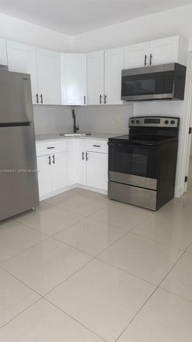 1800 NW 18th Ter 2, Miami, FL 33125