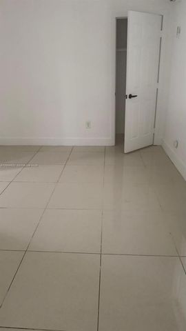 1800 NW 18th Ter 2, Miami, FL 33125