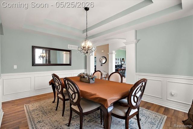 695 Dennison Court, Oakland, MI 48363