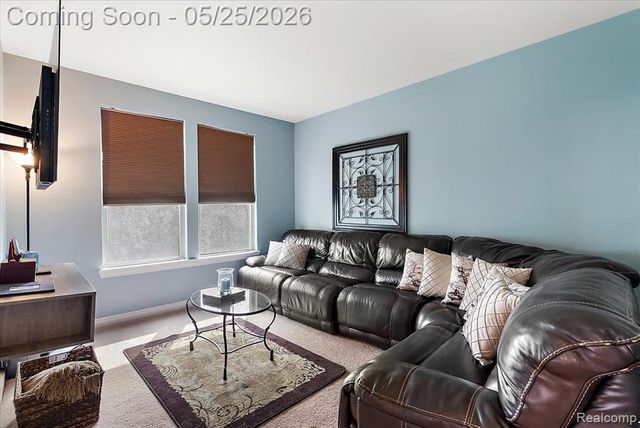 695 Dennison Court, Oakland, MI 48363