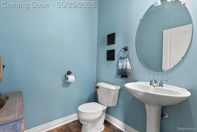 695 Dennison Court, Oakland, MI 48363