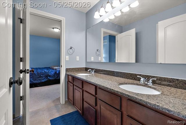 695 Dennison Court, Oakland, MI 48363