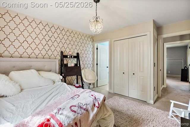 695 Dennison Court, Oakland, MI 48363