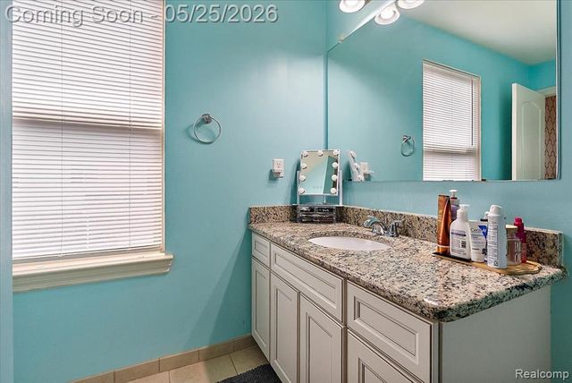 695 Dennison Court, Oakland, MI 48363