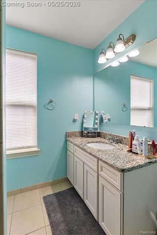 695 Dennison Court, Oakland, MI 48363