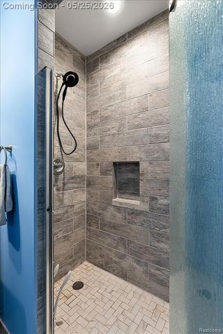695 Dennison Court, Oakland, MI 48363