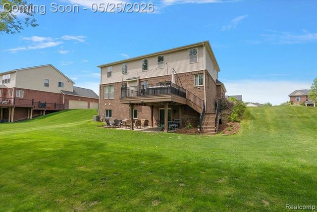 695 Dennison Court, Oakland, MI 48363