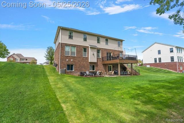 695 Dennison Court, Oakland, MI 48363