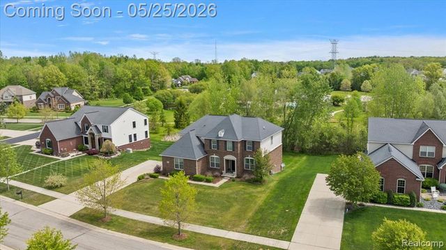695 Dennison Court, Oakland, MI 48363