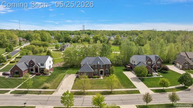 695 Dennison Court, Oakland, MI 48363
