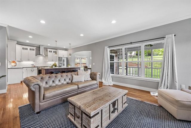 917 Robin Road, Iowa City, IA 52246