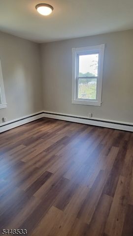 244 Irwin St, Phillipsburg Town, NJ 08865