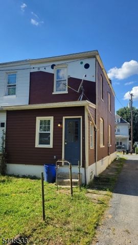 244 Irwin St, Phillipsburg Town, NJ 08865