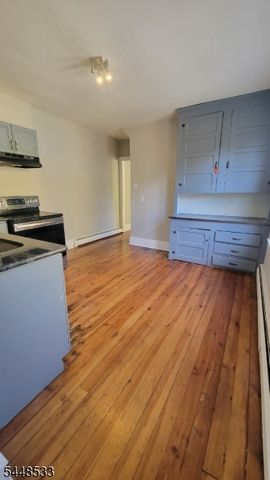 244 Irwin St, Phillipsburg Town, NJ 08865