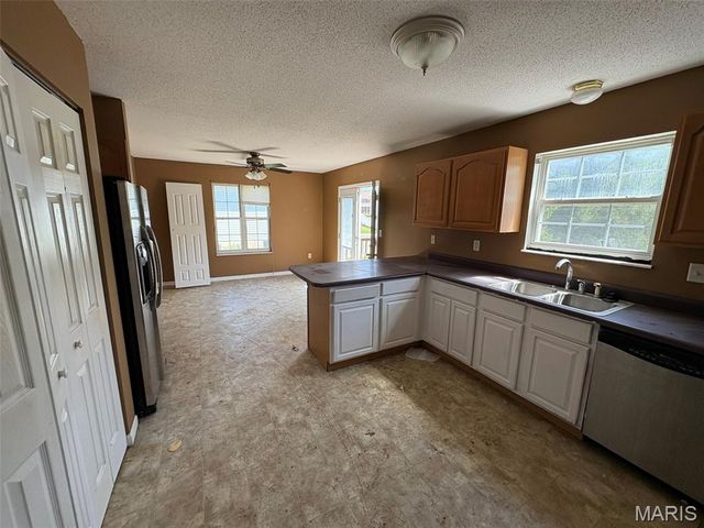 7513 Stonebridge Golf Drive, Maryville, IL 62062