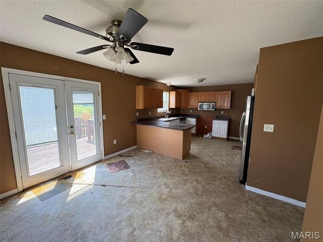 7513 Stonebridge Golf Drive, Maryville, IL 62062