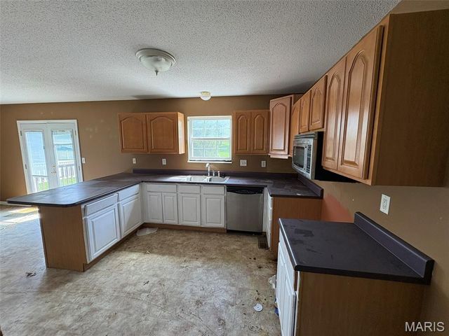 7513 Stonebridge Golf Drive, Maryville, IL 62062