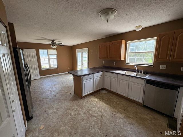 7513 Stonebridge Golf Drive, Maryville, IL 62062
