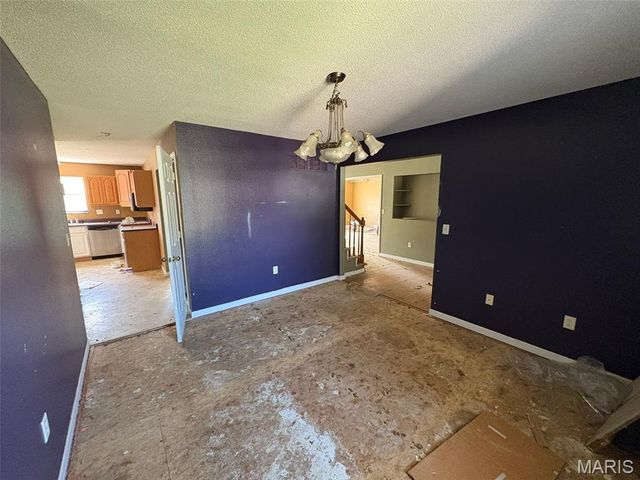 7513 Stonebridge Golf Drive, Maryville, IL 62062