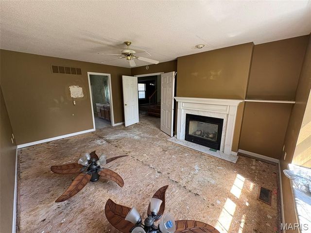 7513 Stonebridge Golf Drive, Maryville, IL 62062