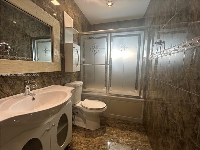 6202 SW 107th Avenue, Miami, FL 33173