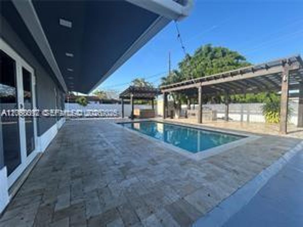 6202 SW 107th Avenue, Miami, FL 33173