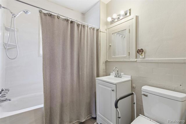 3805 Seneca Street, Detroit, MI 48214