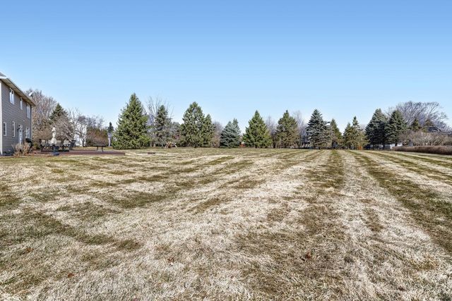 2823 Lisbon Avenue N, Lake Elmo, MN 55042