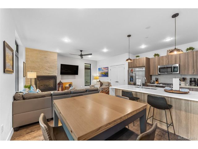 930 Blue River Pkwy 7-714, Silverthorne, CO 80498