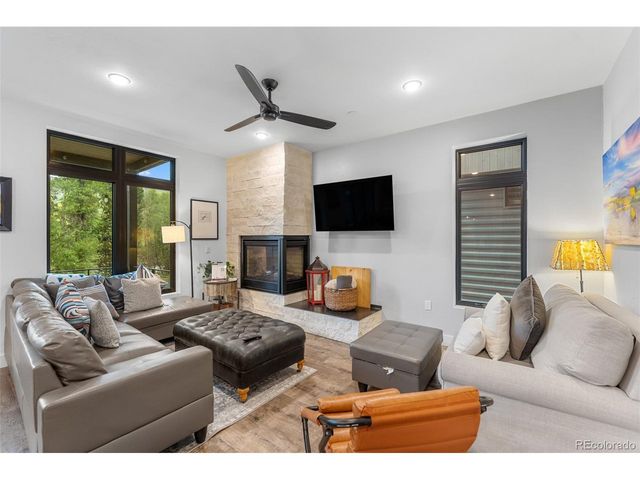 930 Blue River Pkwy 7-714, Silverthorne, CO 80498