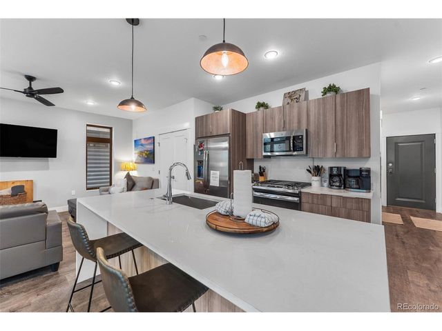 930 Blue River Pkwy 7-714, Silverthorne, CO 80498