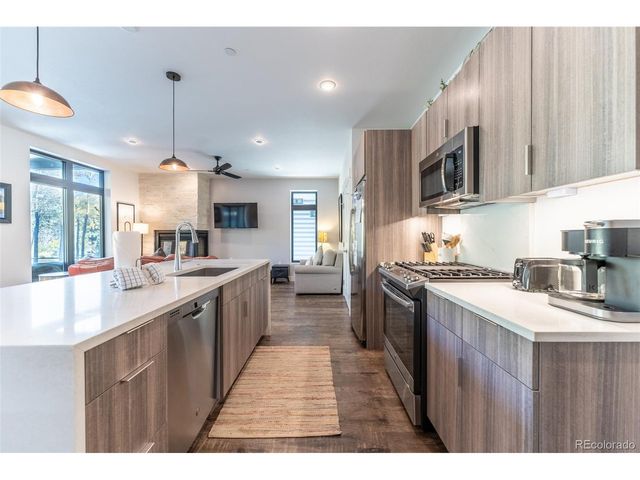 930 Blue River Pkwy 7-714, Silverthorne, CO 80498