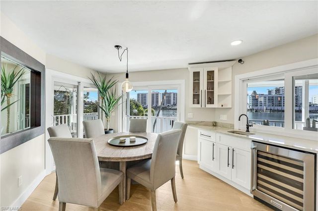 336 Oak AVE, Naples, FL 34108