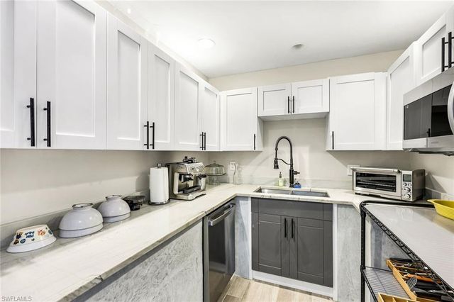 336 Oak AVE, Naples, FL 34108