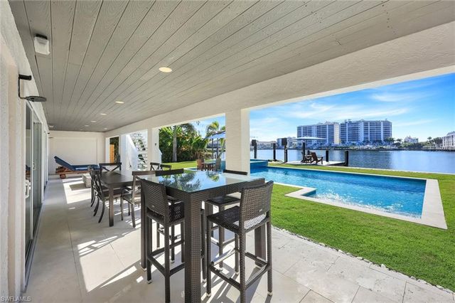 336 Oak AVE, Naples, FL 34108