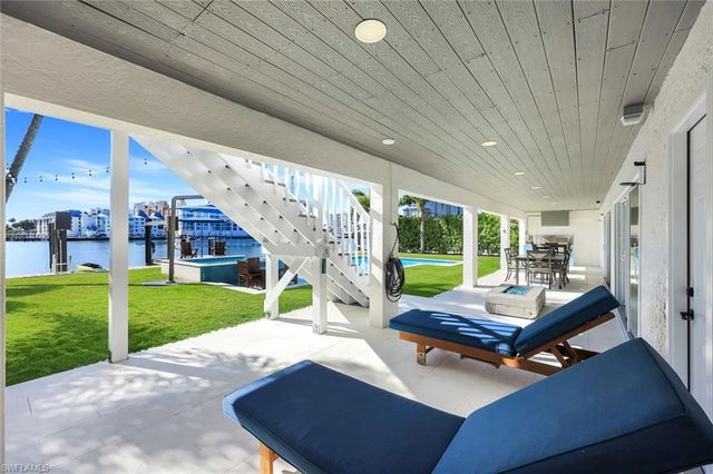 336 Oak AVE, Naples, FL 34108