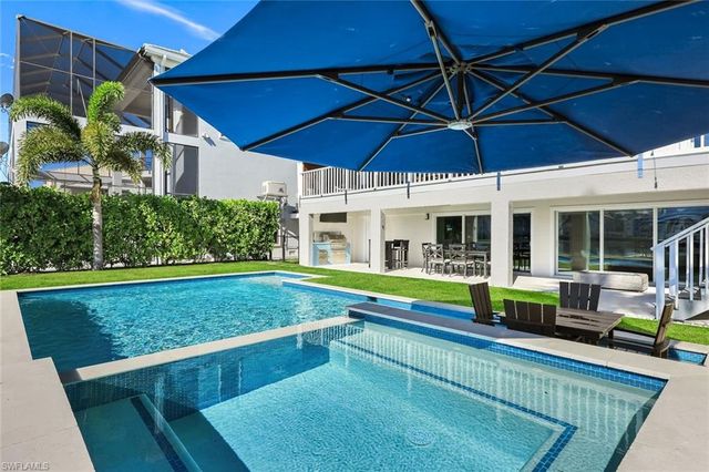 336 Oak AVE, Naples, FL 34108