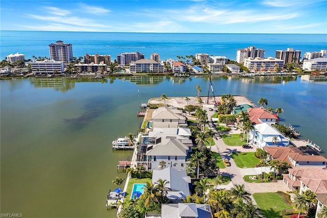 336 Oak AVE, Naples, FL 34108