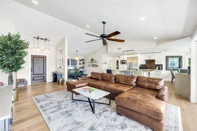 336 Oak AVE, Naples, FL 34108